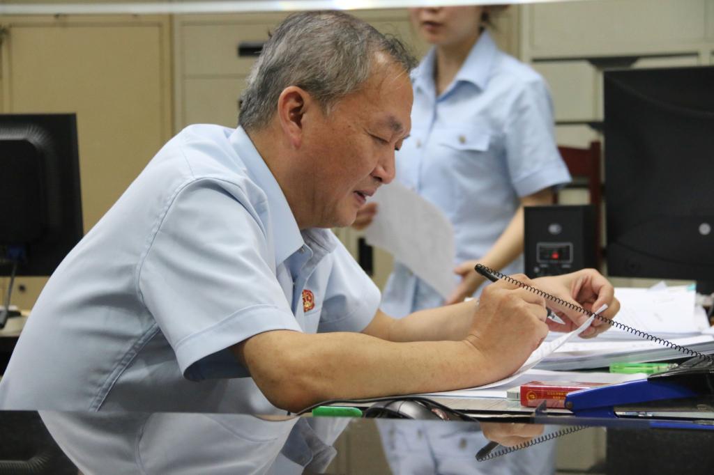 五中院立案庭法官填写问卷